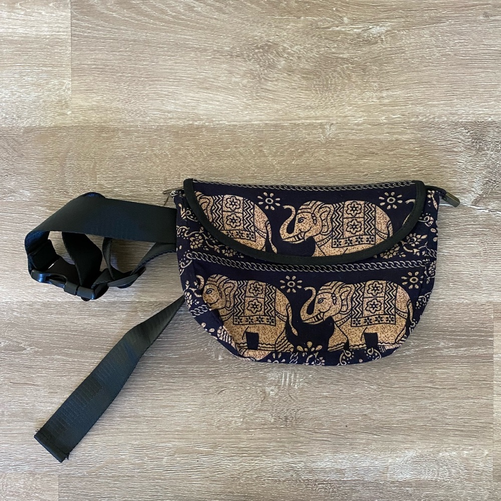 NWOT Elephant Print Belt Bag